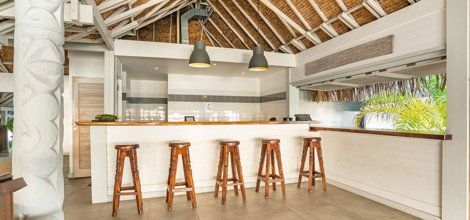 Moorea Island Beach Hotel bar kitchen